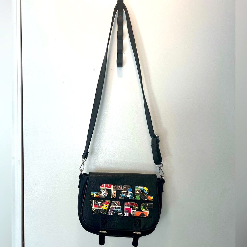 LOUNGEFLY STAR WARS Shoulder bag/purse in Excellent Used Condition